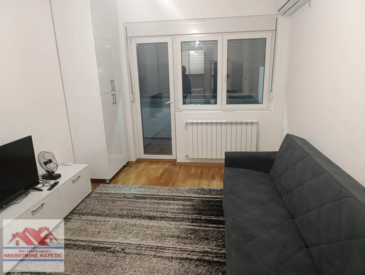 Rent, studio apartment, 31m², Centar, Kragujevac