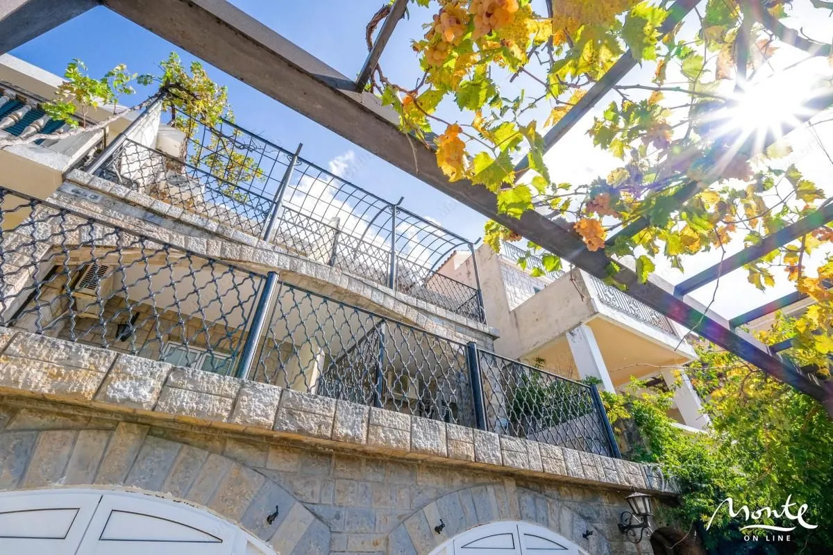 Sale, house, 375m², Sveti Stefan, Budva