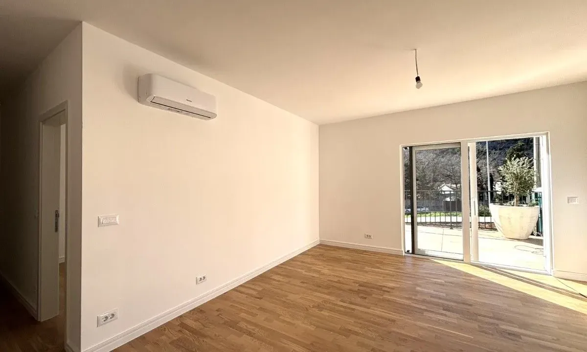 Sale, one bedroom apartment, 55m², Sutomore, Bar