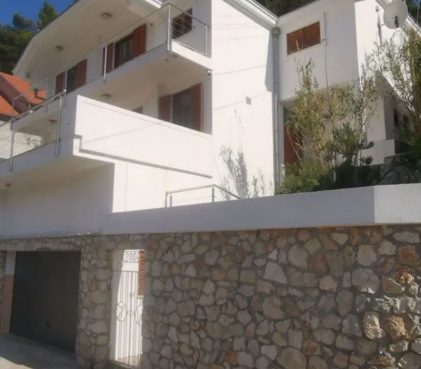 Sale, house, 200m², Nikšić, Crna Gora