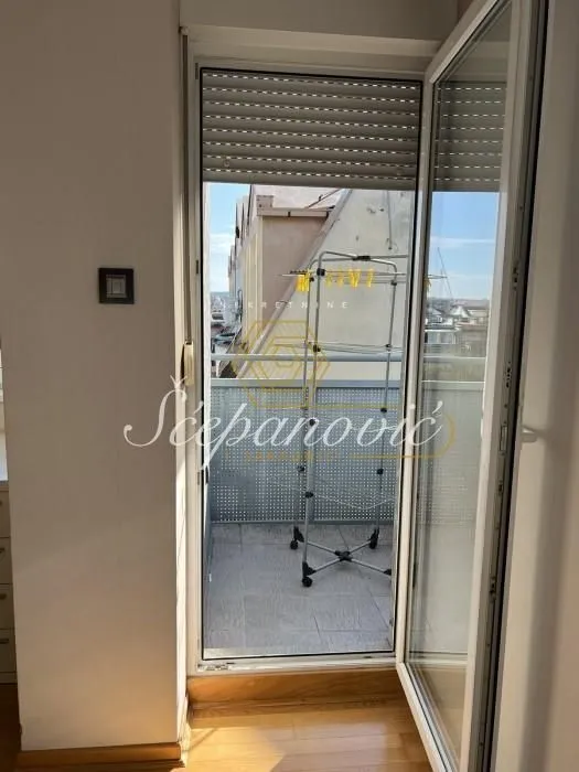 Prodaja, trosoban stan, 67m², Centar, Novi Sad