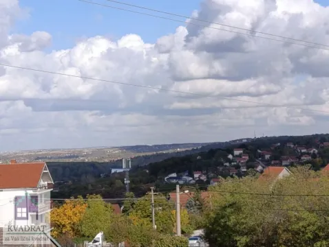 Pogled na okolno naselje i prirodu sa terase. - image 3