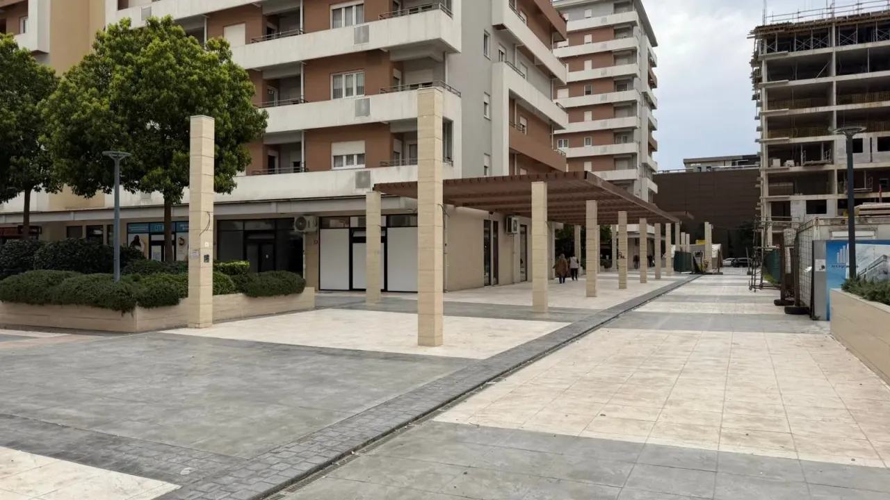 Rent, office space, 48m², Central Point, Podgorica