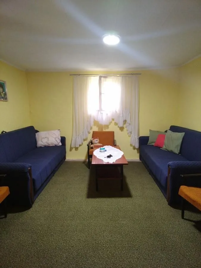 Prodaja, kuća, 130m², Taraš, Zrenjanin