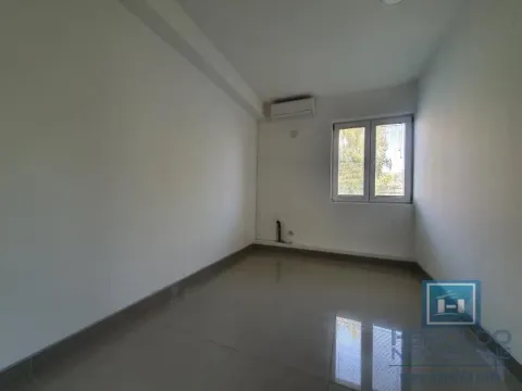 Prodaja, poslovni prostor, 189m², Aqua park, Jagodina - image 23