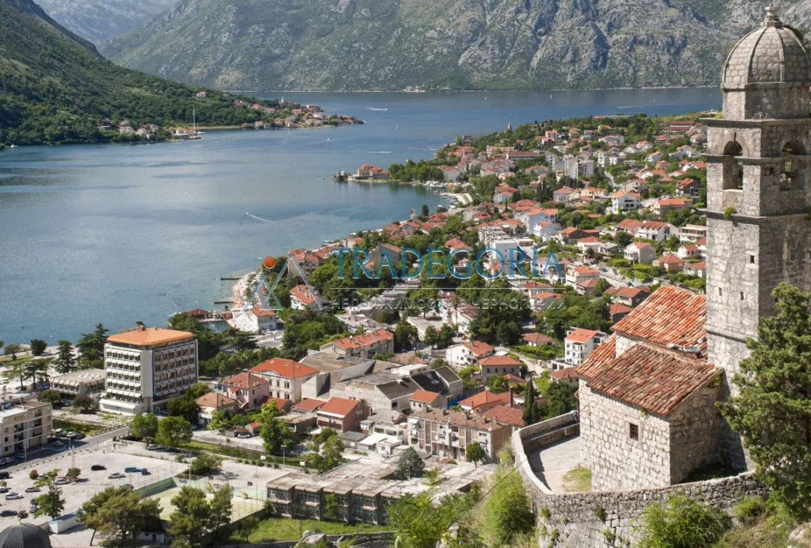 Prodaja, trosoban stan, 187m², Dobrota, Kotor