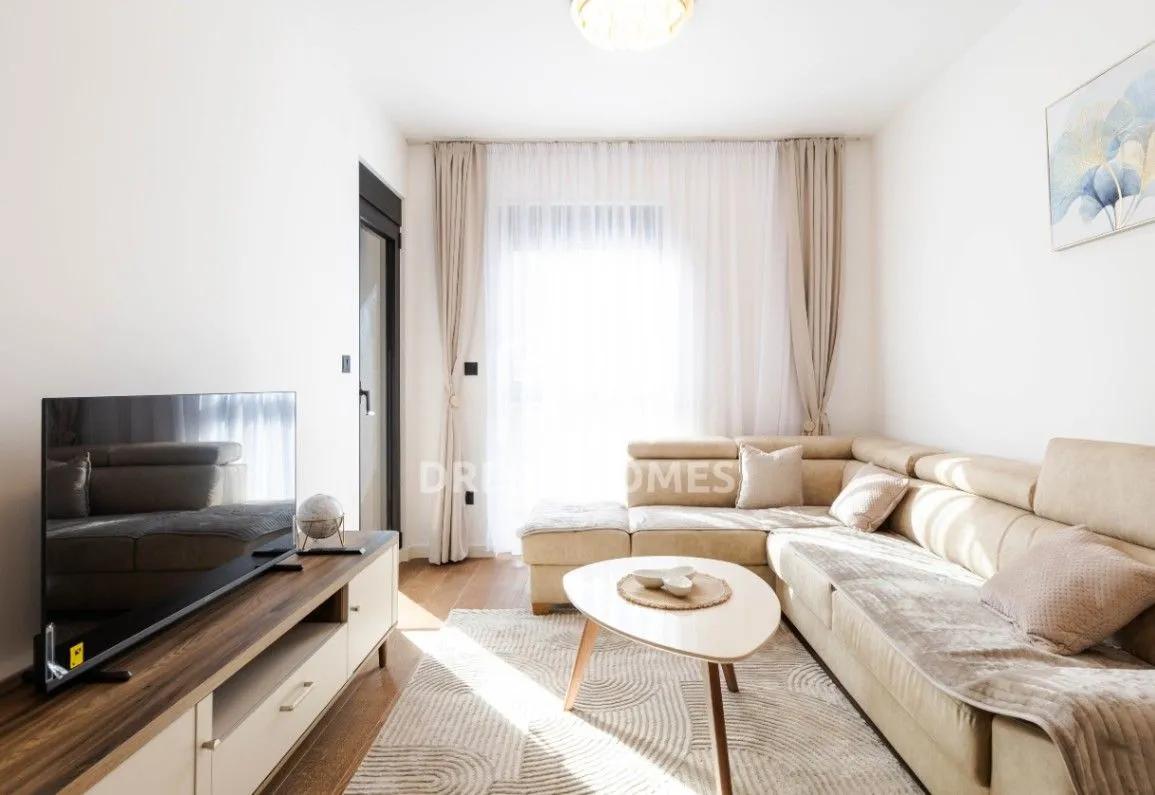 Izdavanje, jednosoban stan, 45m², Centar, Podgorica