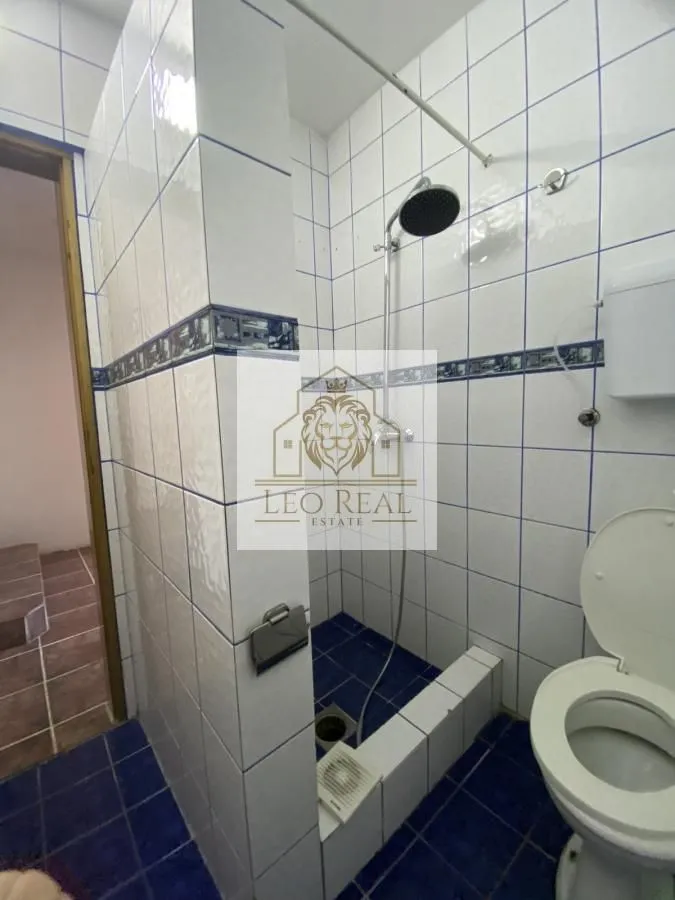 Izdavanje, kuća, 330m², Dobanovci, Surčin