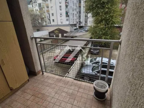 Izdavanje, dvosoban stan, 45m², Centar, Novi Sad - image 10