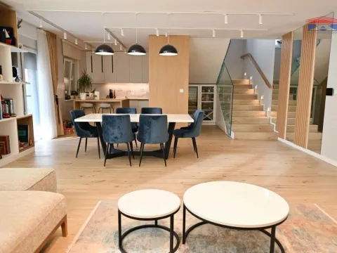 Prodaja, kuća, 360m², Petrovaradin, Novi Sad - image 9