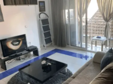 Izdavanje, stan, 40m², Centar, Budva - image 2