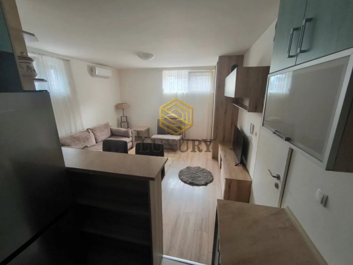 Rent, studio apartment, 28m², Central Point, Podgorica