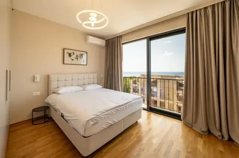 Daily-rent, house, 223m², Reževići, Budva - image 18