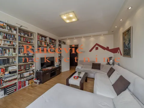 Prodaja, dvosoban stan, 70m², Novi Beograd Blok 23, Novi Beograd Sve Podlokacije - image 4