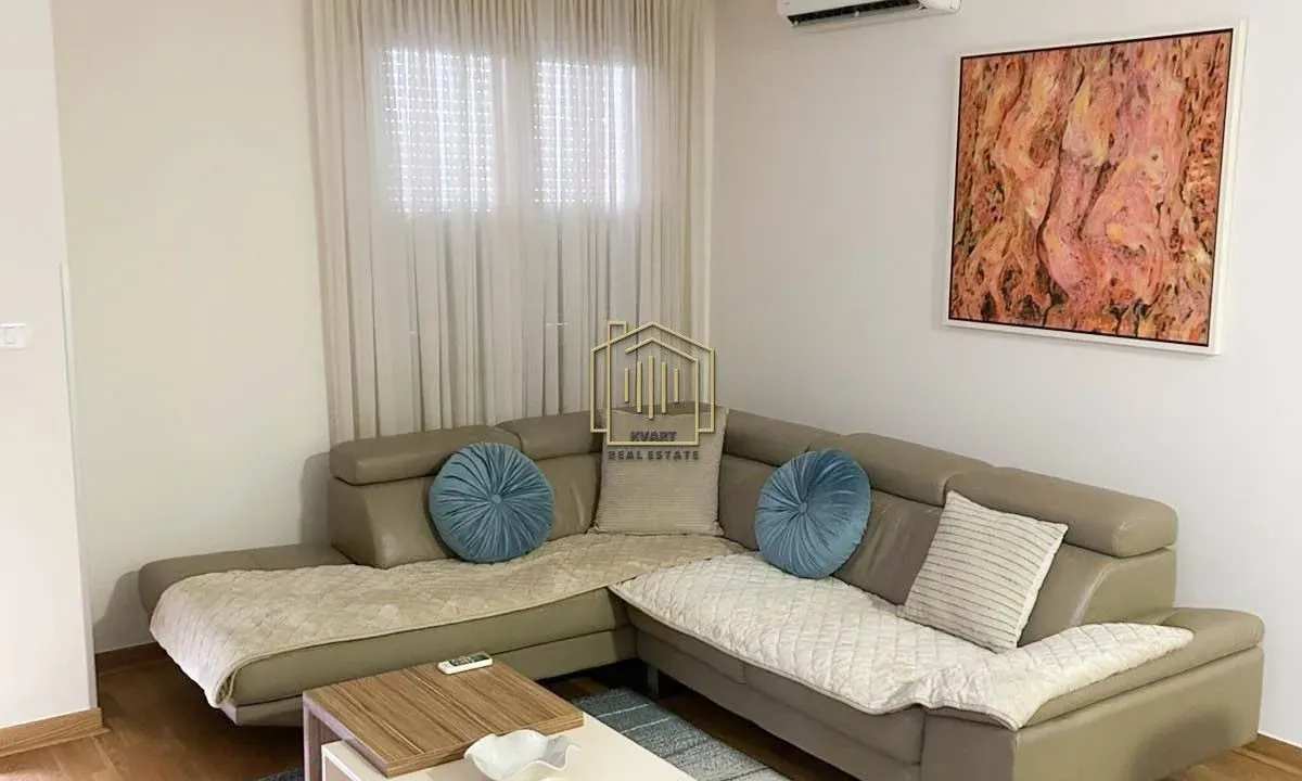 Izdavanje, dvosoban stan, 65m², City Kvart, Podgorica