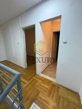 Rent, office space, 65m², Stari Aerodrom, Podgorica - image 4
