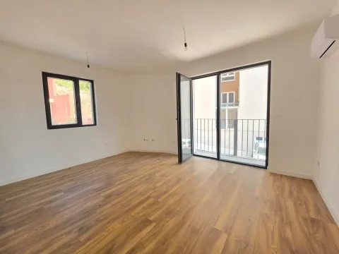 Prodaja, jednosoban stan, 40m², Budva, Crna Gora - image 2