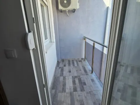 Prodaja, jednosoban stan, 39m², City Kvart, Podgorica - image 8