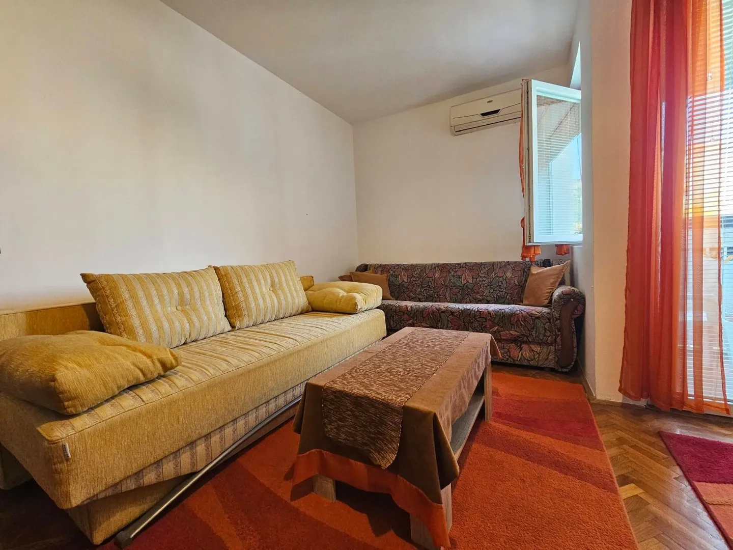 Izdavanje, garsonjera, 32m², Centar, Bar