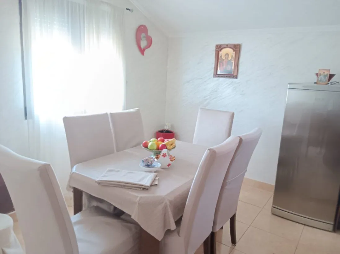Rent, house, 180m², Masline, Podgorica