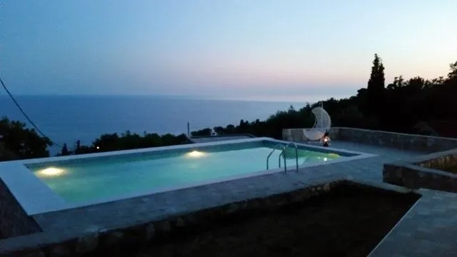 Sale, house, 400m², Šušanj, Bar