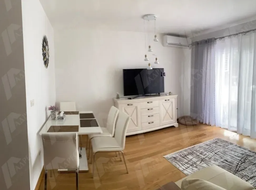 Sale, two bedroom apartment, 76m², Rafailovići, Budva