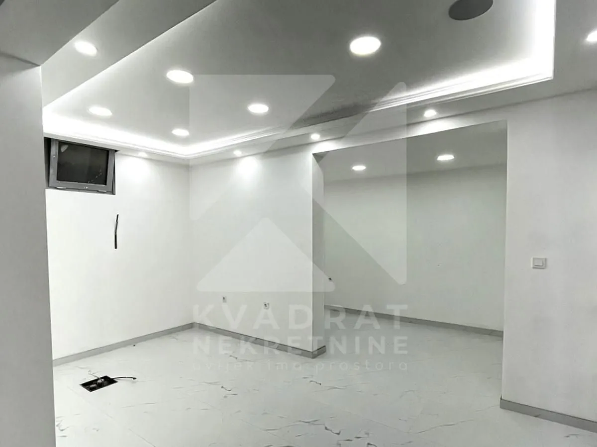 Rent, office space, 100m², Blok 9, Podgorica