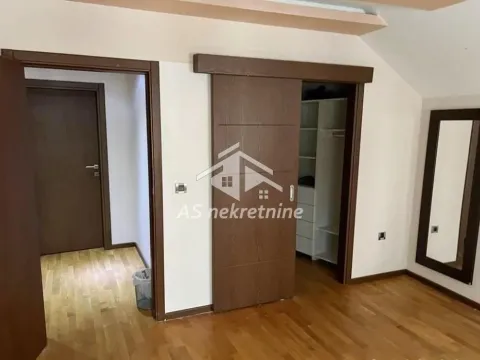 Izdavanje, četvorosoban stan, 120m², Neimar, Vračar Sve Podlokacije - image 8