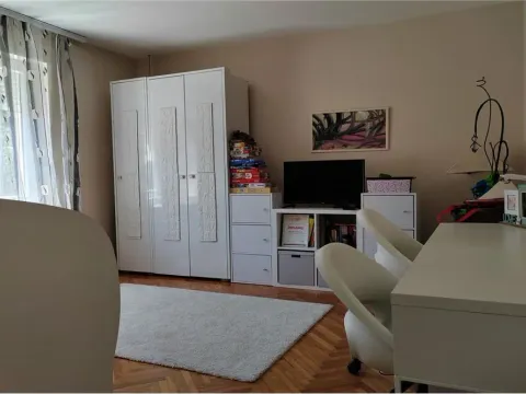 Prodaja, kuća, 142m², Apelovac, Niš - image 11