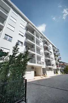 Sale, one bedroom apartment, 46m², Podkošljun, Budva - image 10