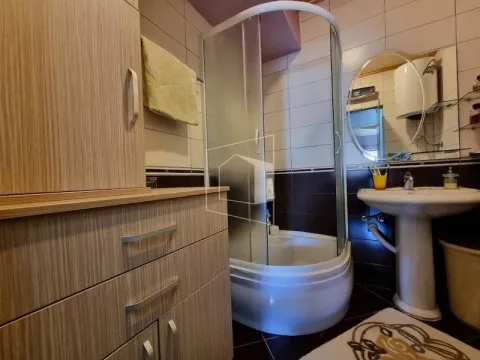 Rent, one bedroom apartment, 72m², Vezirov Most, Podgorica - image 12