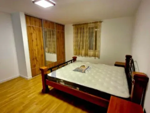 Izdavanje, trosoban stan, 135m², Tomba, Bar - image 12