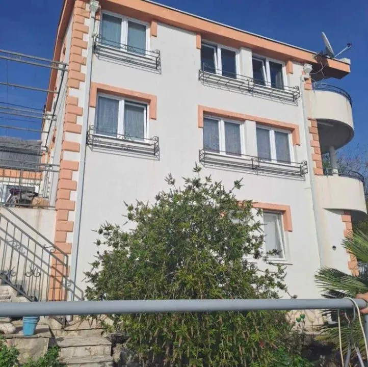 Prodaja, kuća, 180m², Dobre Vode, Bar