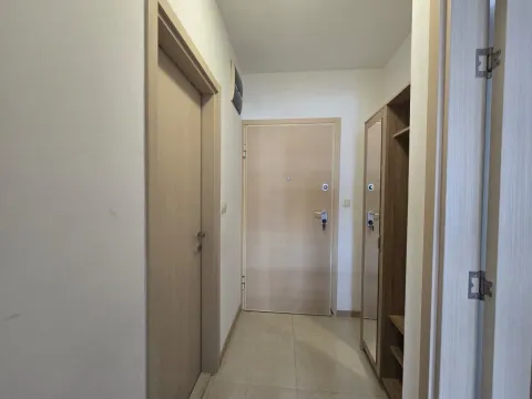 Izdavanje, jednosoban stan, 48m², City Kvart, Podgorica - image 12