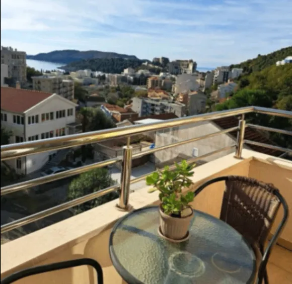 Rent, apartment, 81m², Bečići, Budva