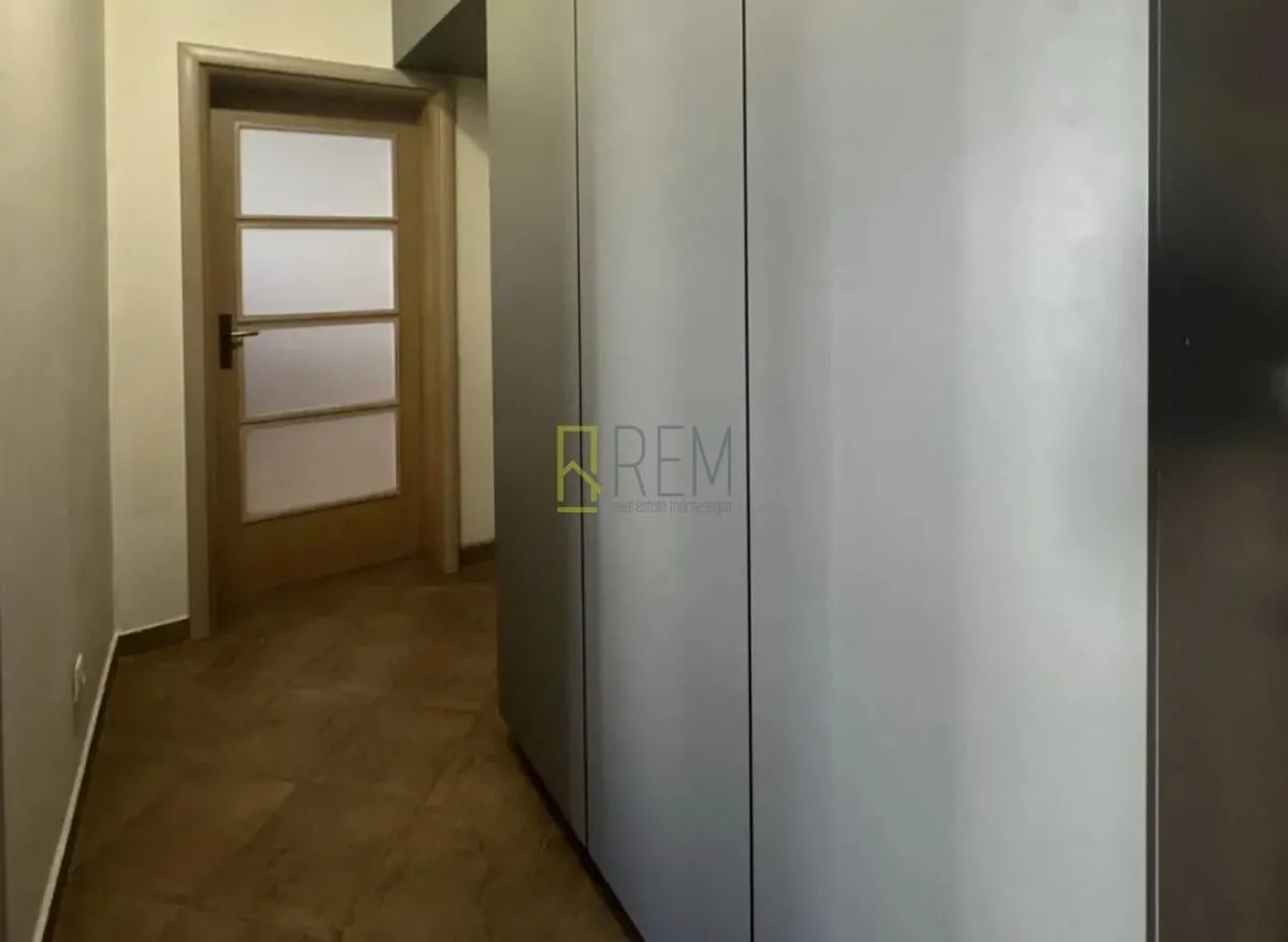 Prodaja, dvosoban stan, 63m², Stari Aerodrom, Podgorica