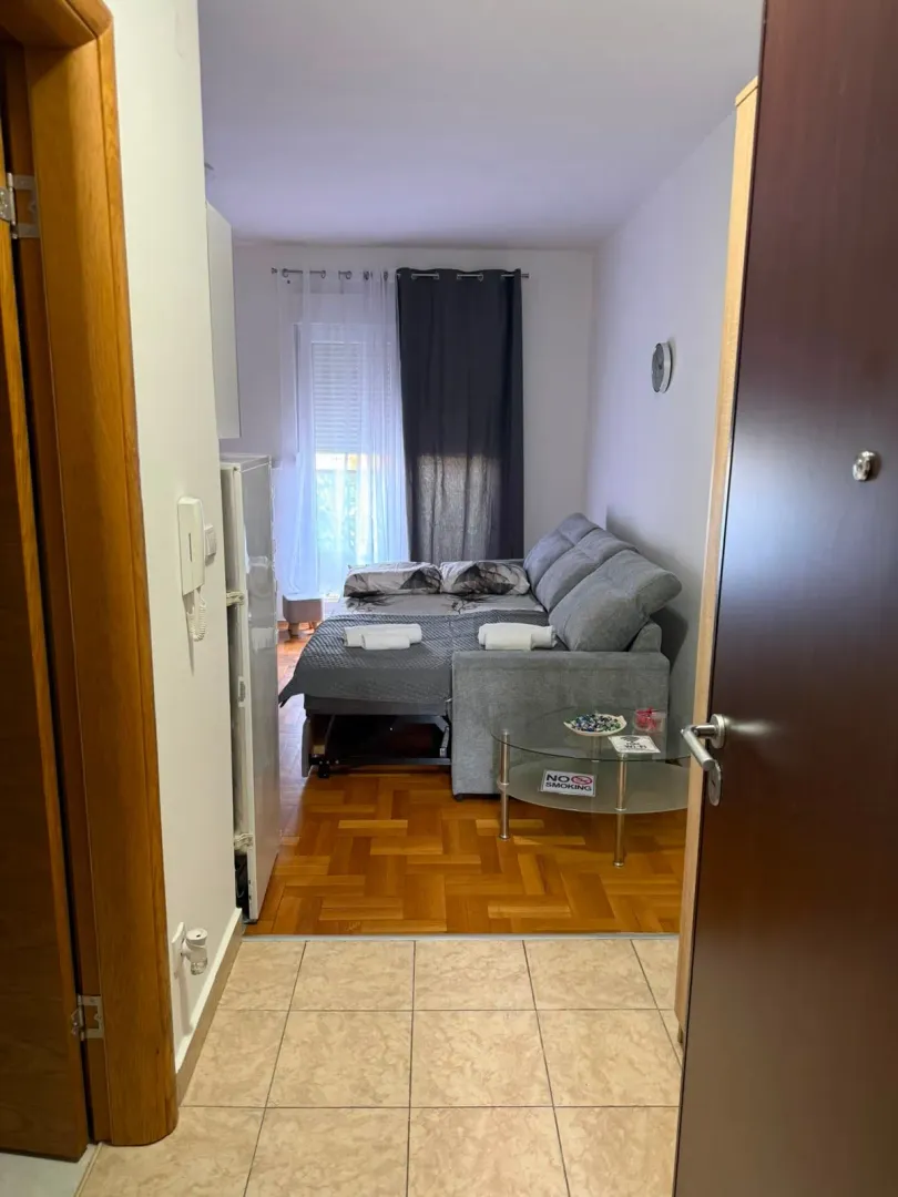 Stan-na-dan, garsonjera, 30m², Stari Aerodrom, Podgorica