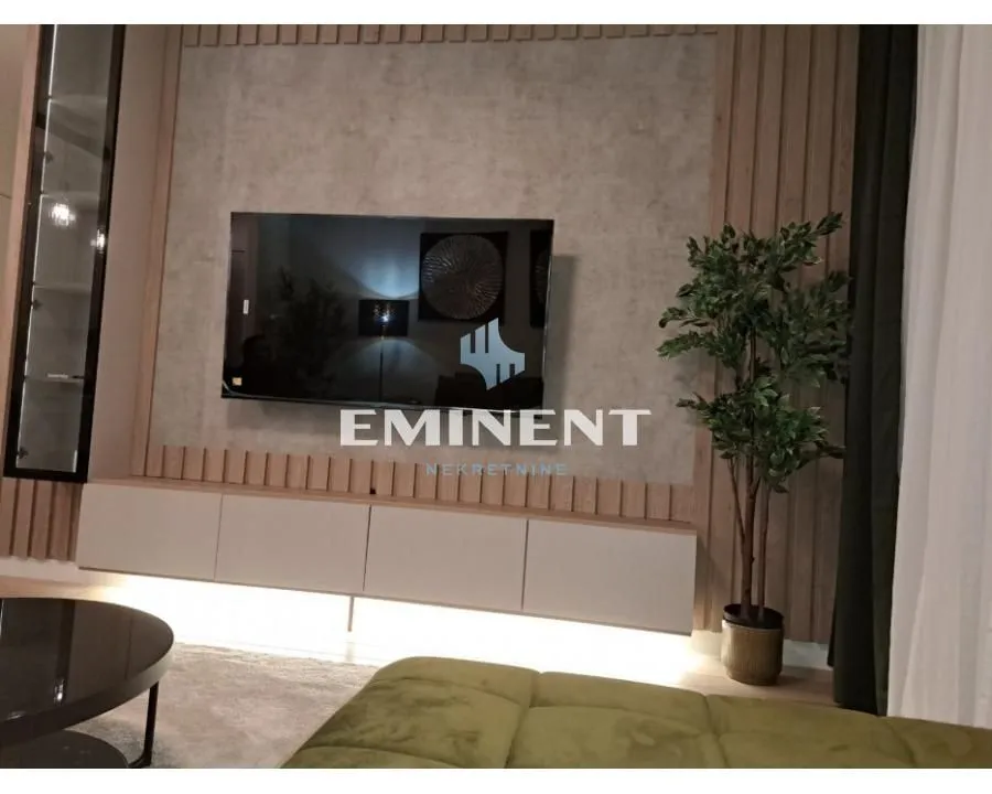 Rent, three bedroom apartment, 72m², Savski Venac, Beograd