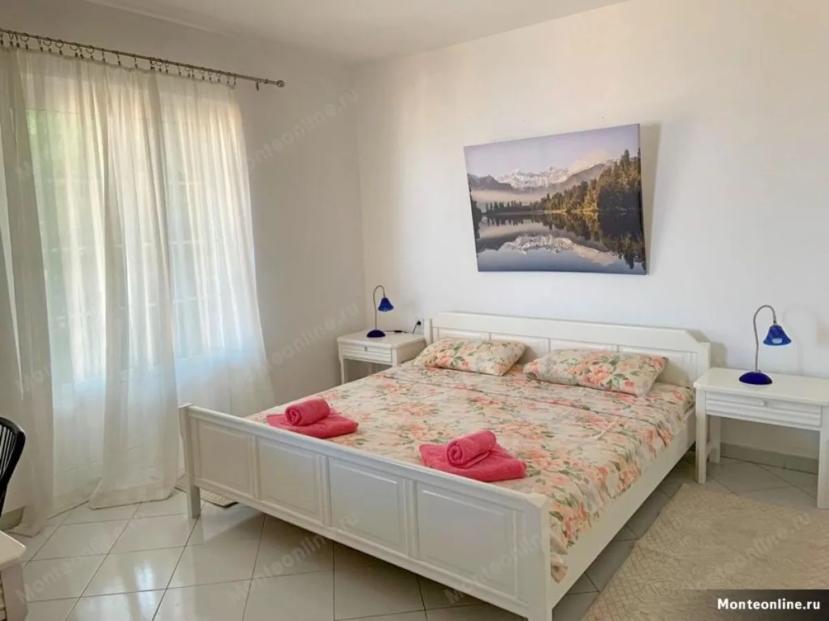 Sale, three bedroom apartment, 164m², Sveti Stefan, Budva
