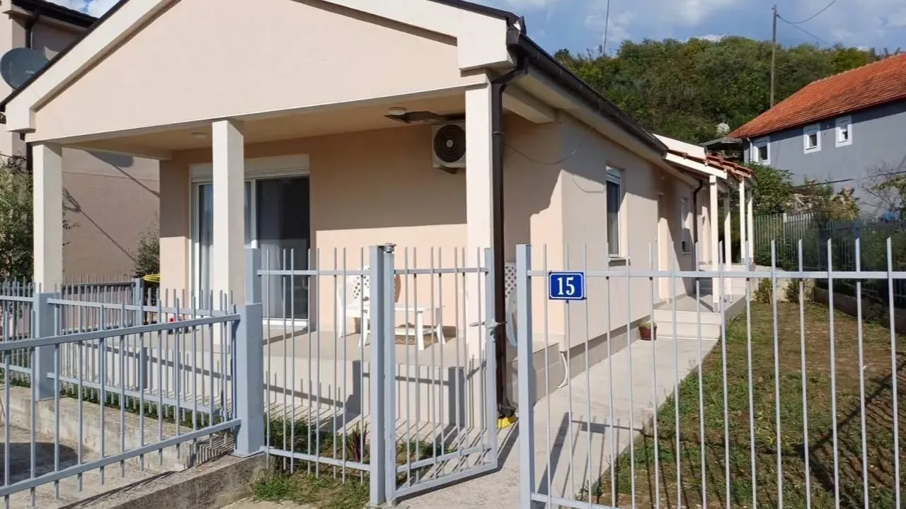 Rent, house, 135m², Dajbabe, Podgorica