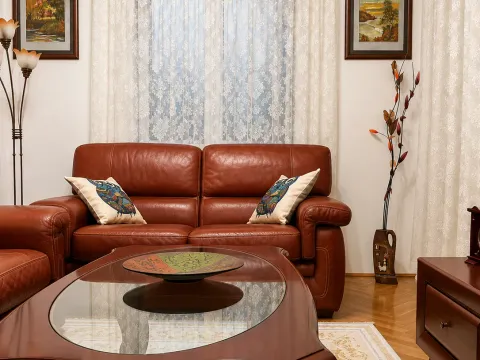 Rent, one bedroom apartment, 40m², Blok 9, Podgorica - image 2
