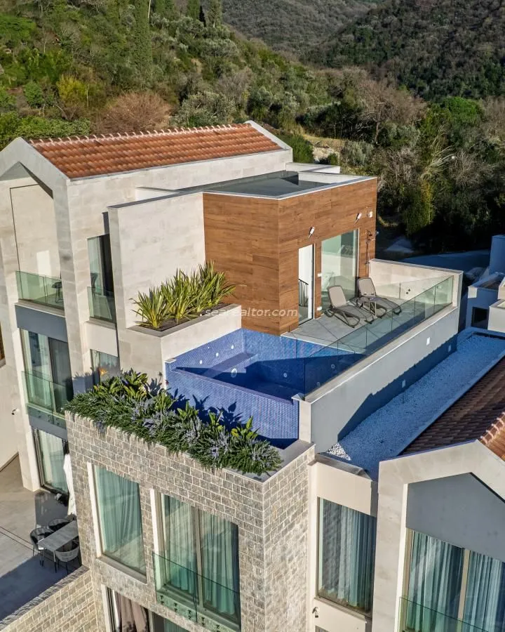 Prodaja, kuća, 288m², Donja Lastva, Tivat