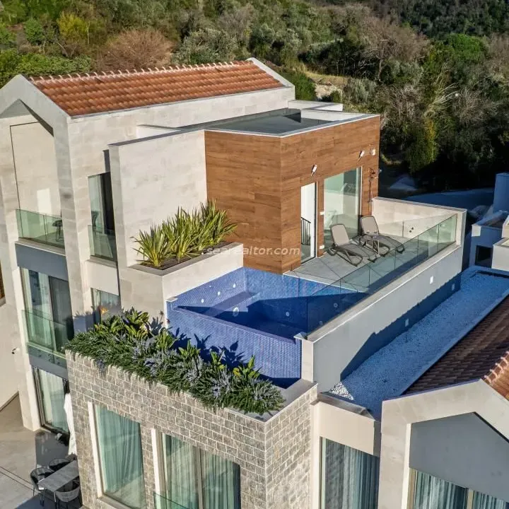 Sale, house, 288m², Donja Lastva, Tivat