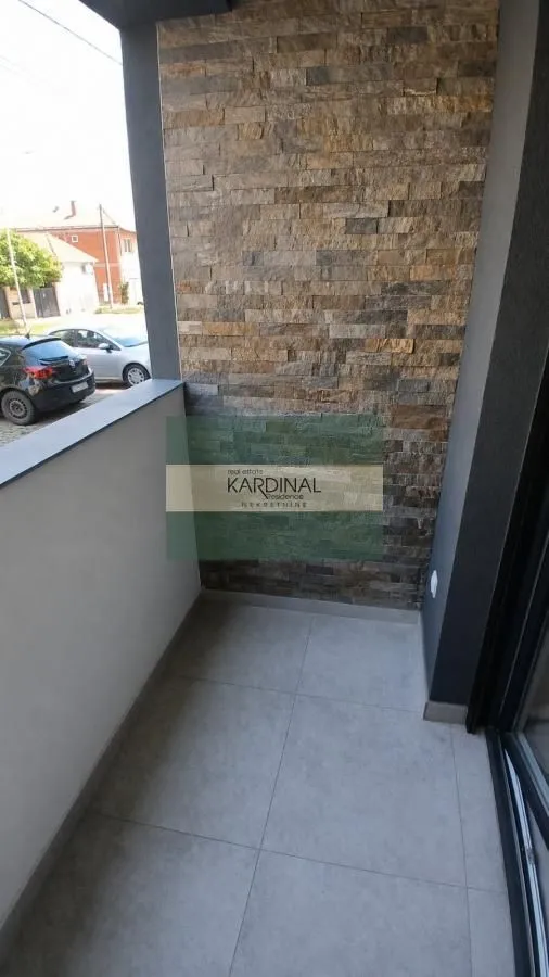 Prodaja, dvosoban stan, 70m², Erdoglija, Kragujevac