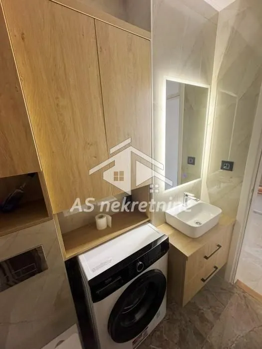 Rent, four bedroom apartment, 86m², Čukarica, Beograd