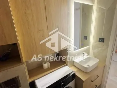 Izdavanje, četvorosoban stan, 86m², Čukarica, Beograd - image 11