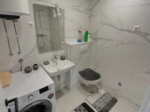 Izdavanje, jednosoban stan, 46m², Stari Aerodrom, Podgorica - image 8