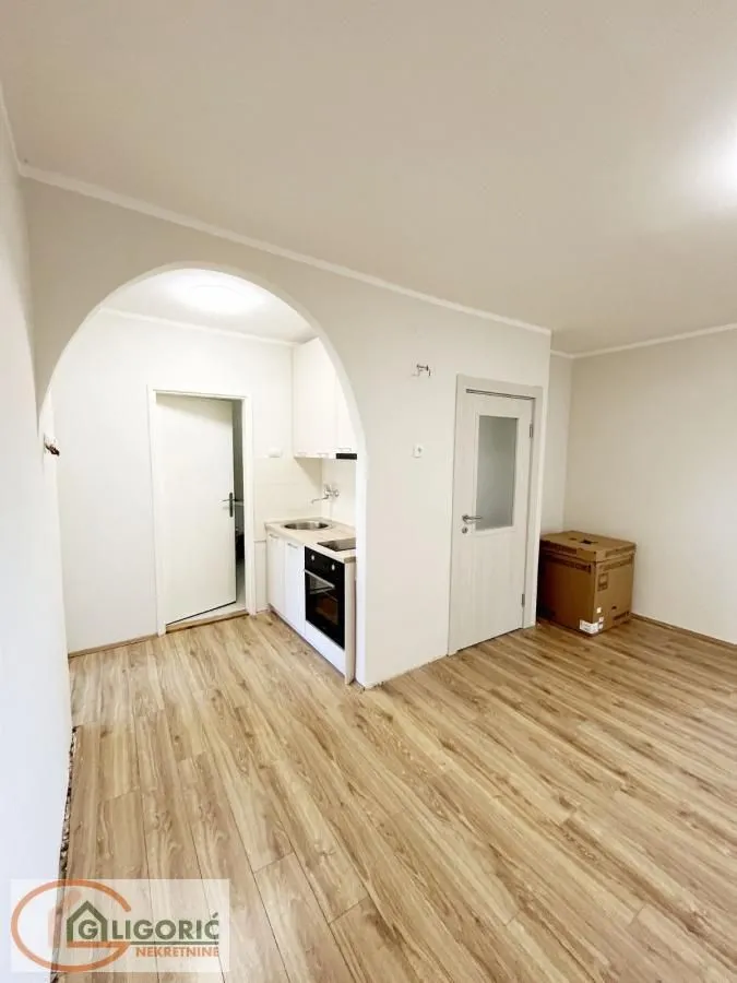 Sale, house, 453m², Sremčica, Beograd