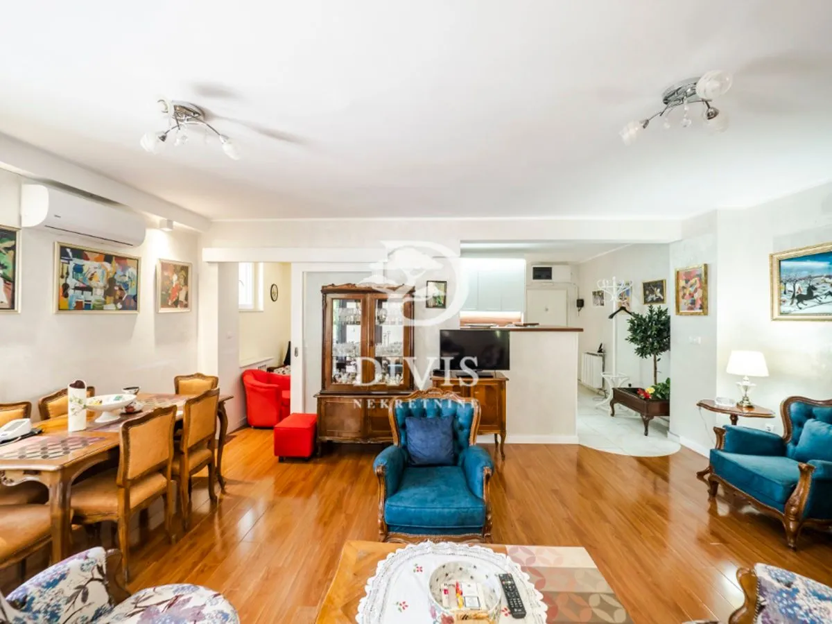 Sale, two bedroom apartment, 61m², Neimar, Vračar Sve Podlokacije