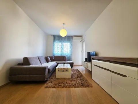 Izdavanje, stan, 47m², City Kvart, Podgorica - image 2